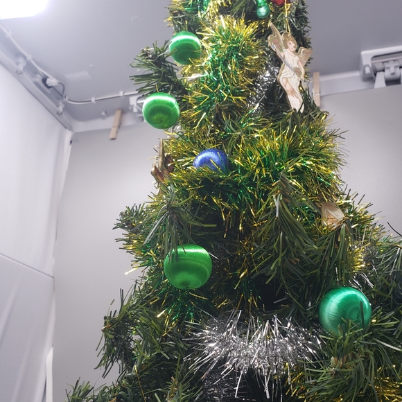 TableTop Christmas Tree (22" Height) - Picture 5 of 8